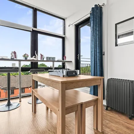 Luxury 3 Bedroom 5bed Duplex For 9 Guest Apartment Birmingham